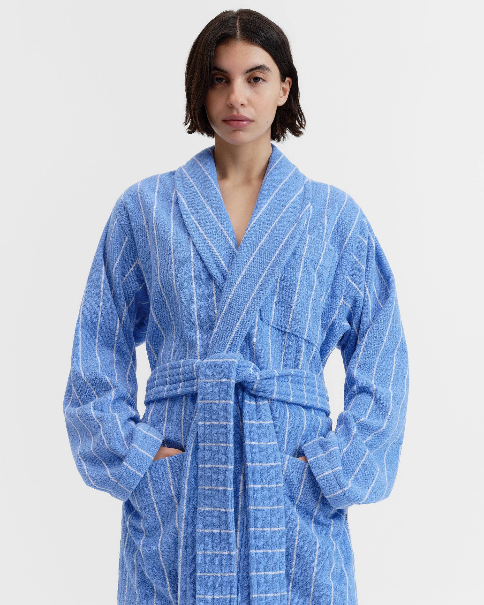 Classic bathrobe – solid – Clear Blue | Tekla Fabrics
