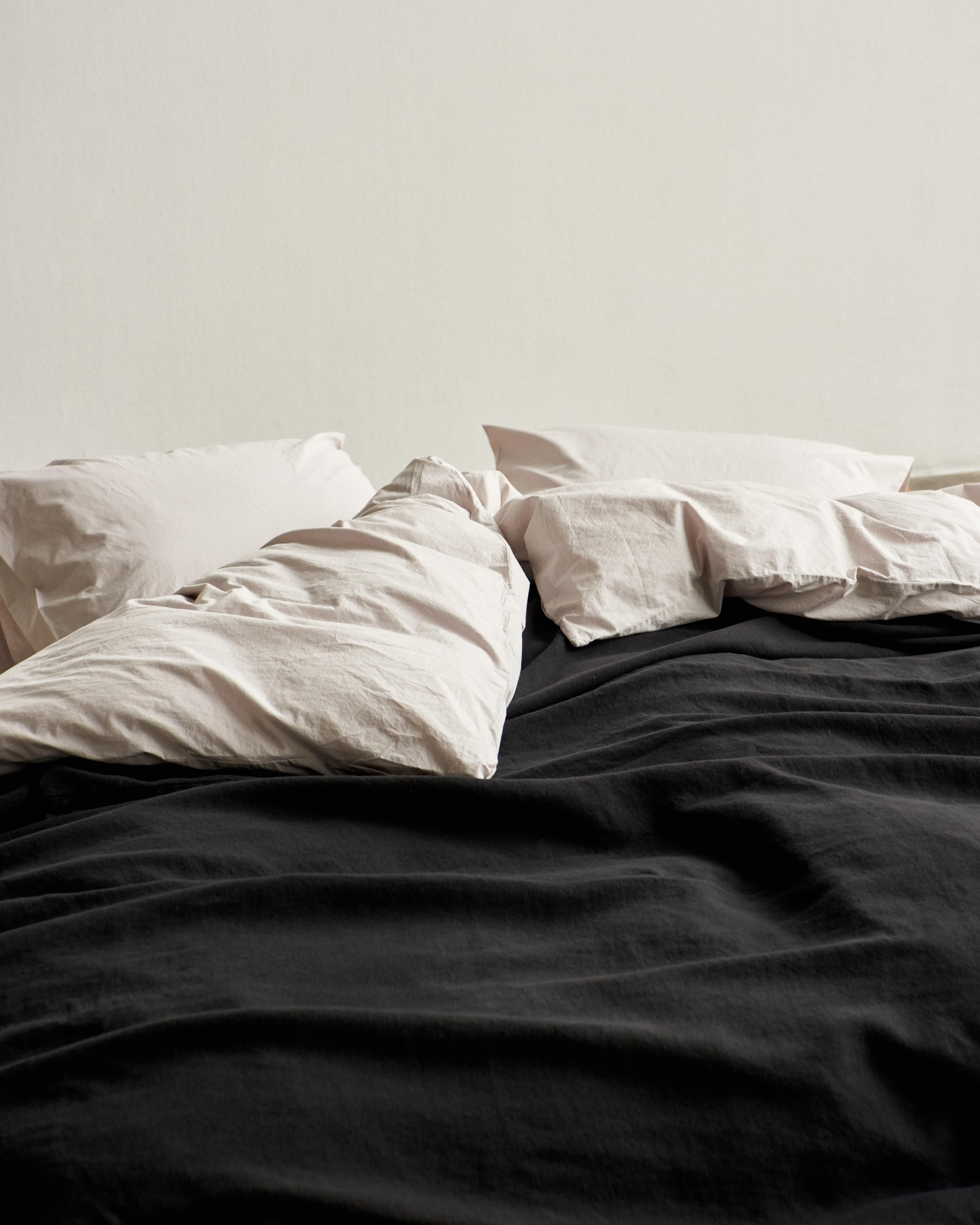 Percale pillow sham – Soft Grey | Tekla Fabrics