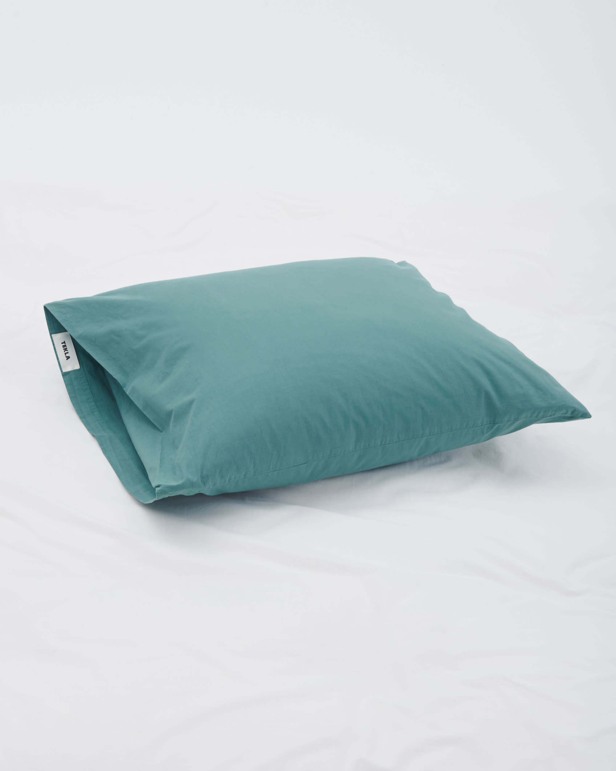 percalebedding_vintagegreen_pillow_1