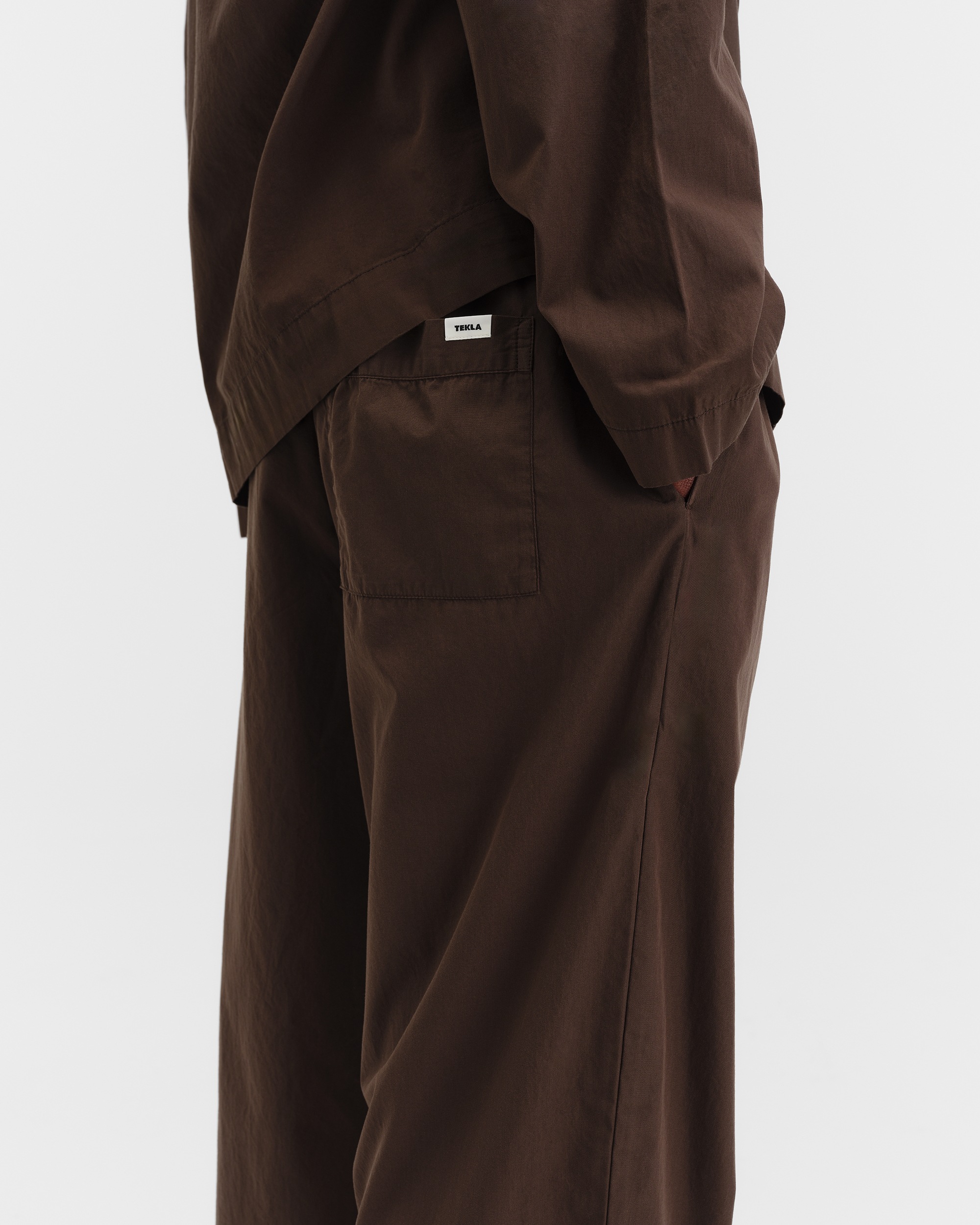 Poplin pyjamas – pants – Coffee | Tekla Fabrics