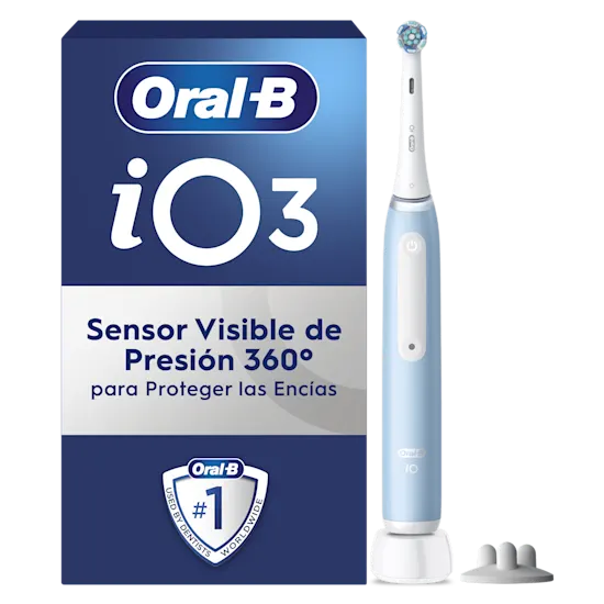Oral-B iO3 azul claro con sensor de presión visible 360° para proteger encías.