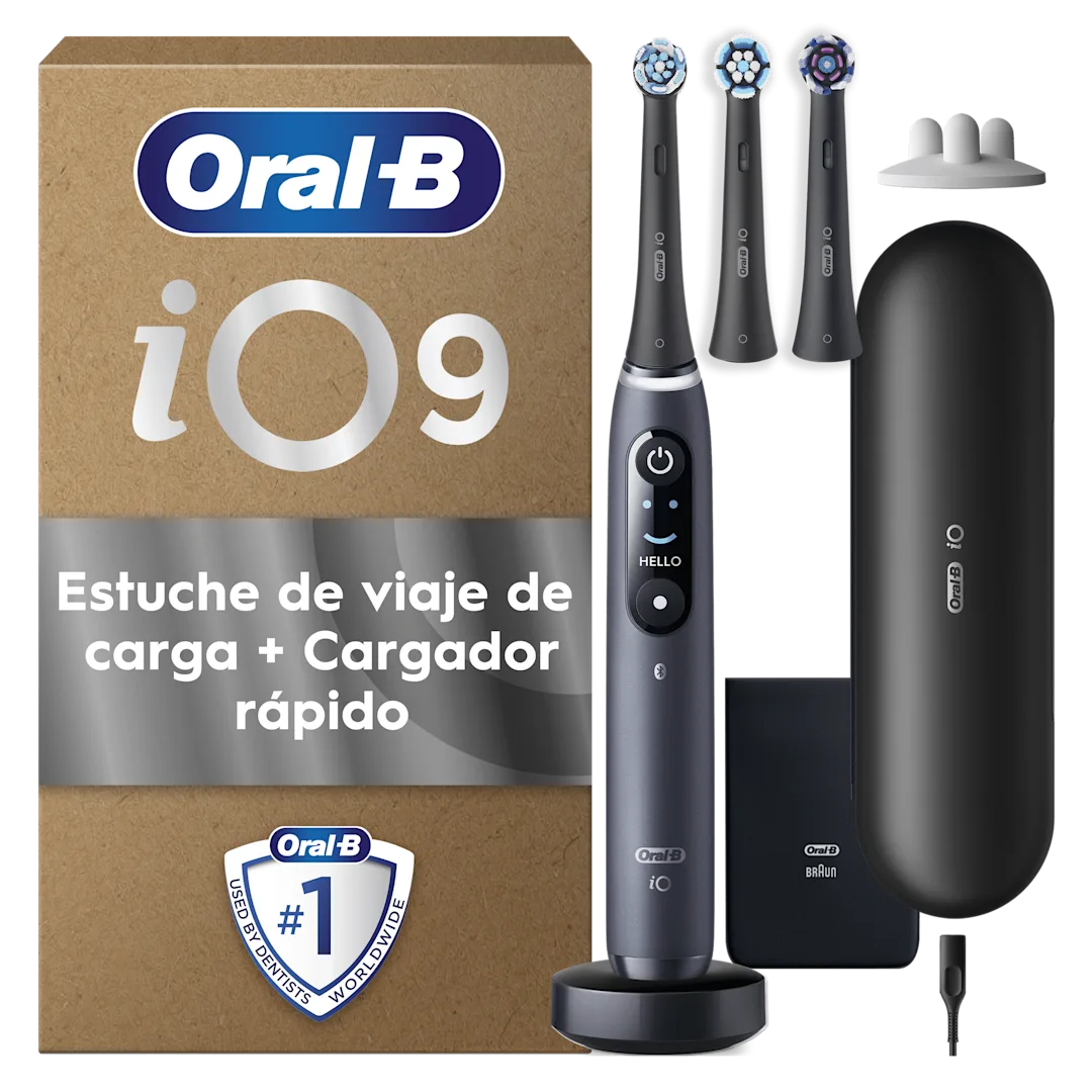 Cepillo eléctrico Oral-B iO9 con estuche de carga, destacando Se adapta a tu forma de cepillarte para una limpieza perfecta.