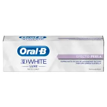 Usa la pasta de dientes Oral-B 3D White Luxe Efecto Perla para tu higiene bucal y confía en la experiencia en blanqueamiento de Oral-B. Su innovadora fórmula cuida el esmalte y embellece tu sonrisa gracias a una tecnología basada en partículas que desincrusta y disuelve las manchas superficiales de los dientes y evita la aparición de nuevas manchas.  Una exclusiva fórmula de Oral-B que contiene extracto natural de perlas para conseguir un brillo extraordinario. Además, su refrescante sabor a menta deja tu aliento fresco durante mucho tiempo.Elimina hasta el 100% de las manchas superficiales en 3 días.Unas innovadoras partículas que desincrustan y disuelven las manchas superficiales de los dientes y evitan la aparición de nuevas manchas.Fórmula que cuida el esmalte.Contiene extracto natural de perla.Sabor a menta.