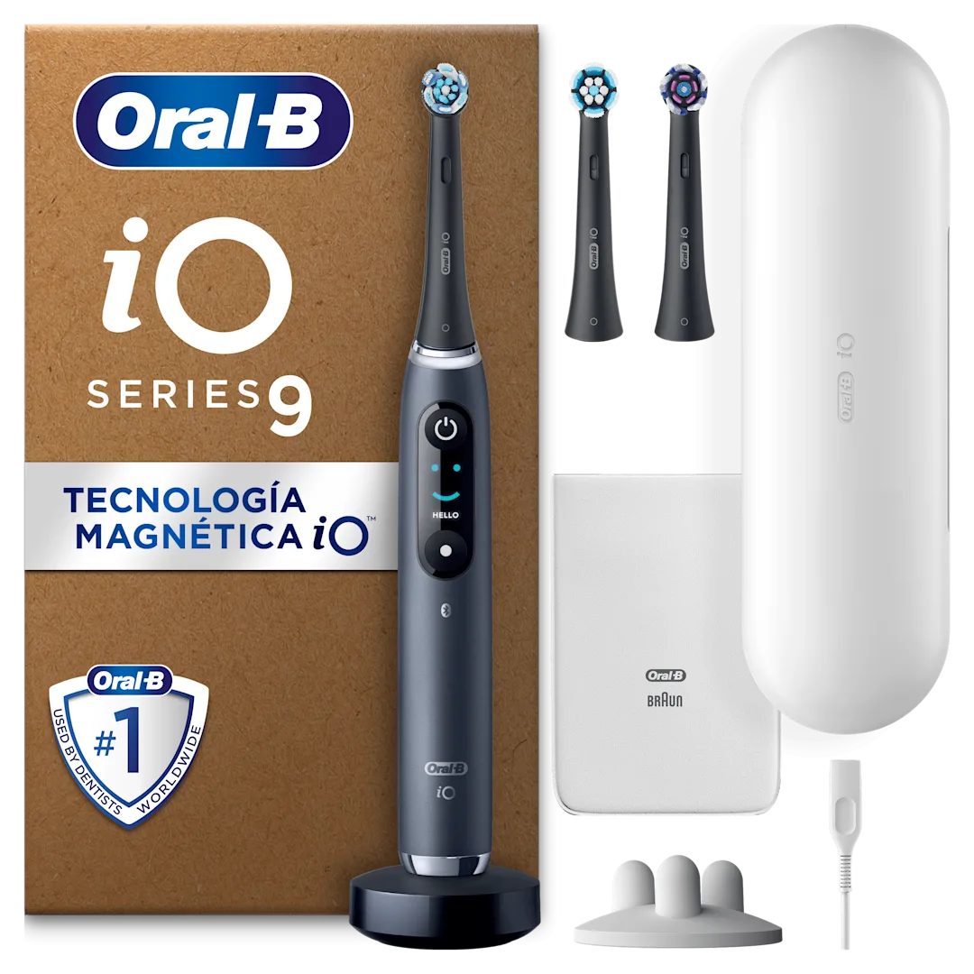 Cepillo eléctrico Oral-B iO9 con múltiples cabezales y estuche de carga, destacando Se adapta a tu forma de cepillarte.