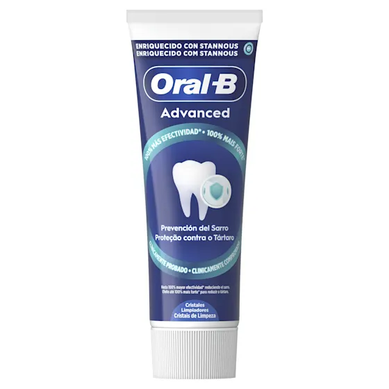 Oral-B Advanced, caja y tubo, destacando "100% más efectividad" en la prevención del sarro.