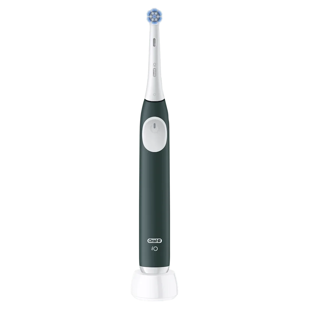 Oral-B iO2: Elimina suavemente 100% más placa bacteriana.