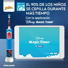 Cepillo de dientes Oral-B Pro Kids 3+ junto a tableta con la aplicación Disney Magic Timer.