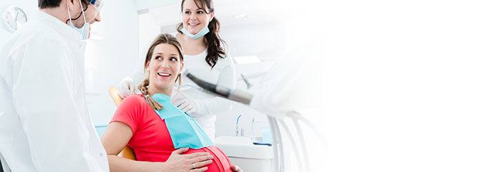 ¿Cuándo visitar al dentista durante el embarazo?  article banner