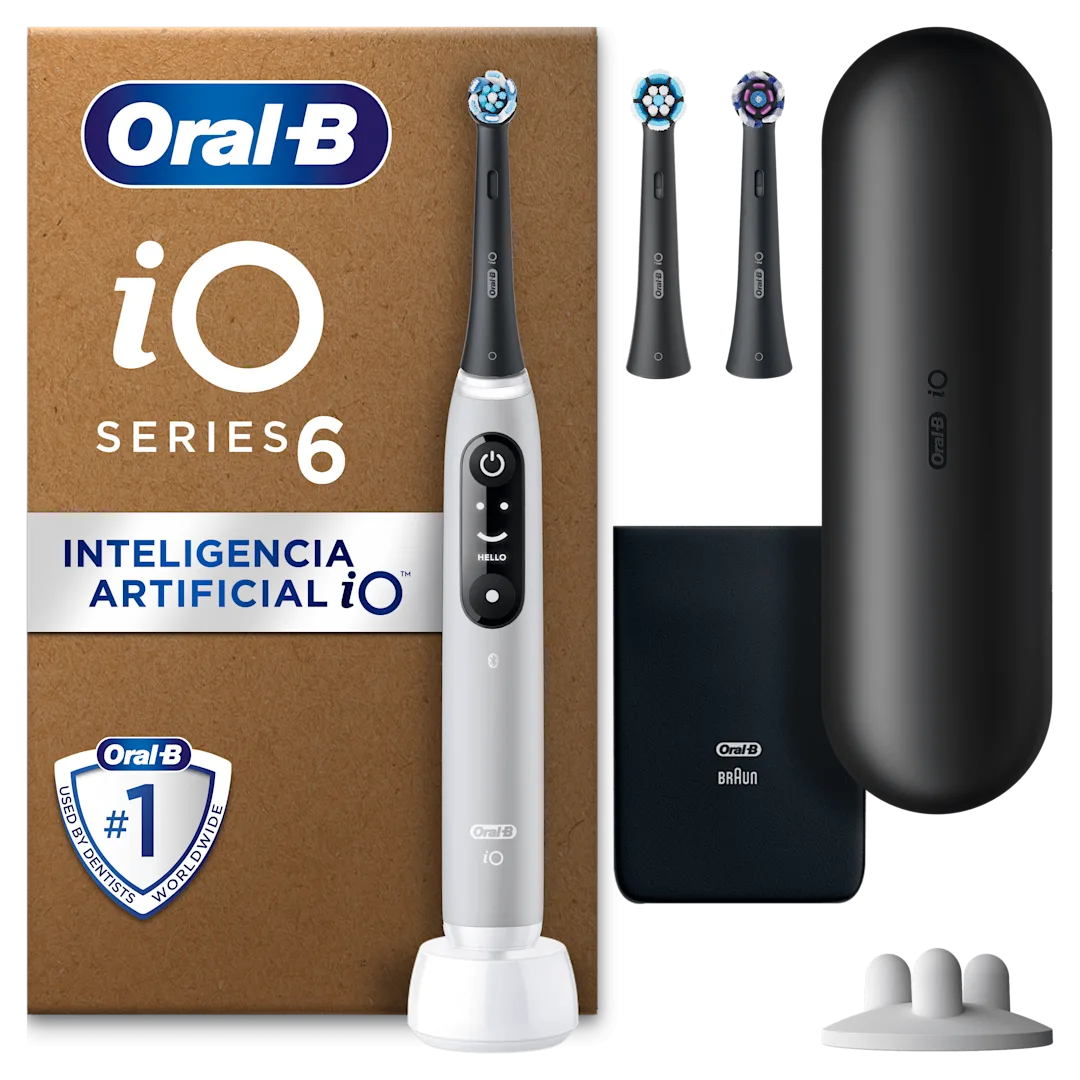 Cepillo de dientes Oral-B iO6 y su packaging, resaltando la app que guía tu cepillado para cobertura 360°.