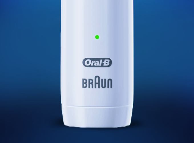 Oral-B Pro 1 790 Sensitive Cepillos de Dientes Eléctricos (Pack de 2) con  Mangos Recargables, Tecnología de Braun,1 Cabezal de Recambio, Cargador y  Sensor de Presión - Blanco y Negro : 