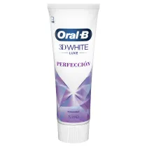 La fórmula revitalizante de la pasta dentífrica Oral-B 3D White Luxe Perfección Blanqueamiento Avanzado protege activamente contra las manchas superficiales durante 24 horas con dos cepillados al día. Su espuma penetra profundamente eliminando activamente hasta el 100% de las manchas superficiales en áreas de difícil acceso, y su nutritivo flúor fortalece el esmalte.