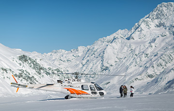 Experience the best of Aoraki/Mount Cook with a majestic experience for two!