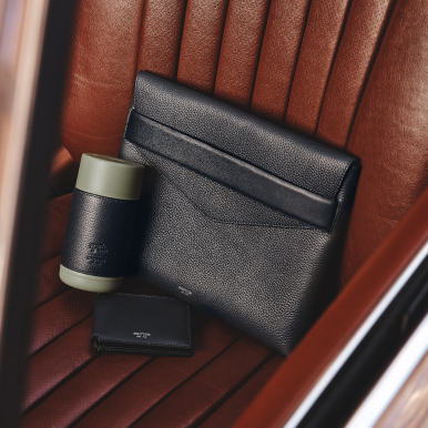 【OROTON】Margot Card Sleeve/メインポケット&カード4枚収納 Margot Card Sleeve - Black | Oroton