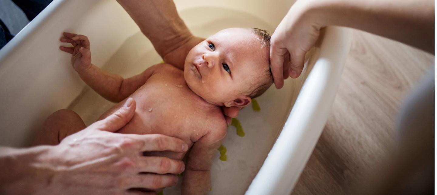 Baby's first bath at home | Huckleberry
