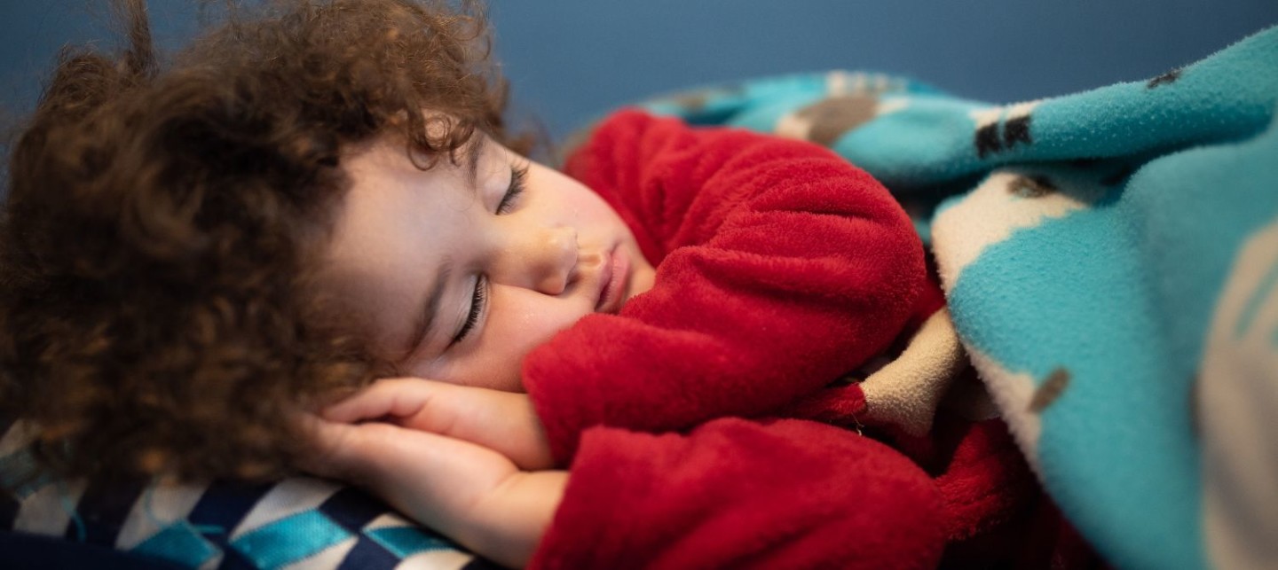 10 Tips on How to Keep Toddler to Sleep in Own Bed All Night