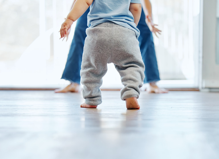 Walking: When do babies start and how to encourage it