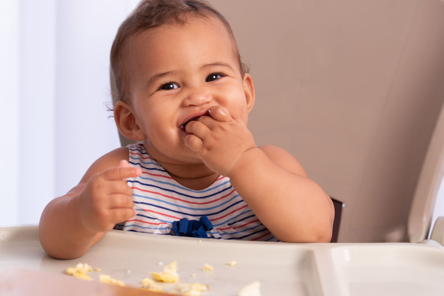 when should baby eat eggs