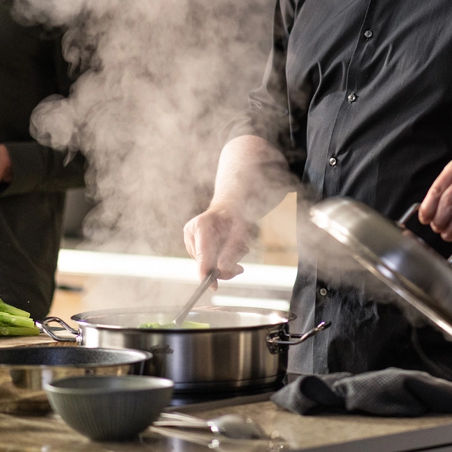 Bräter der Marke Fissler
