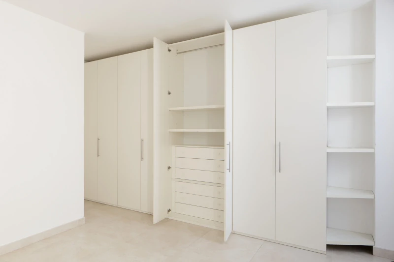 Schrank-Geruch neutralisieren