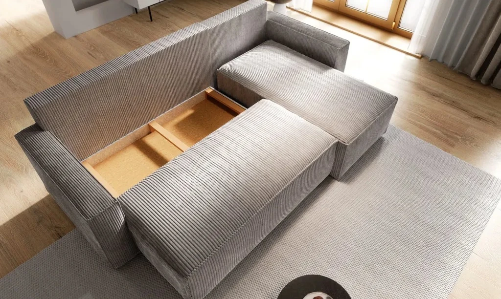 ausgezogenes Ecksofas mit Schlaffunktion