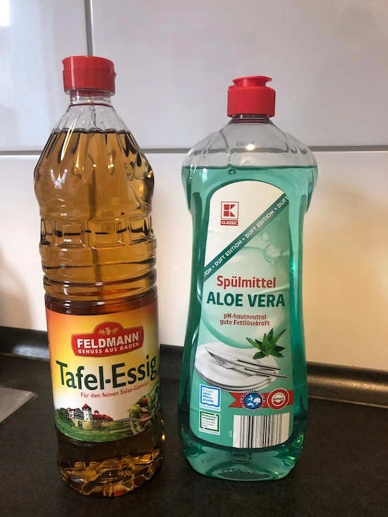 Ocet a prostředek na mytí nádobí