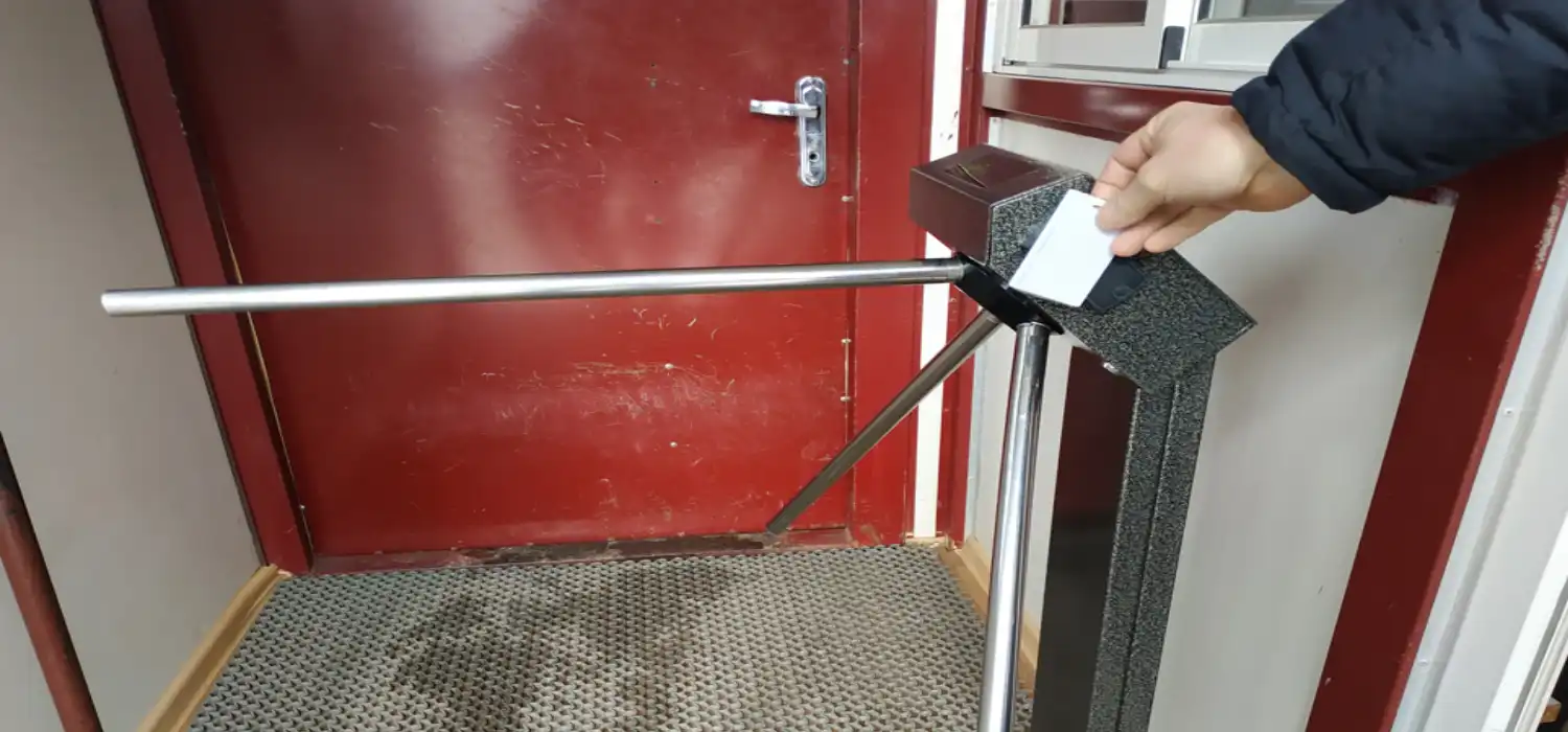 ЖБМК - турникет как часть СКУД