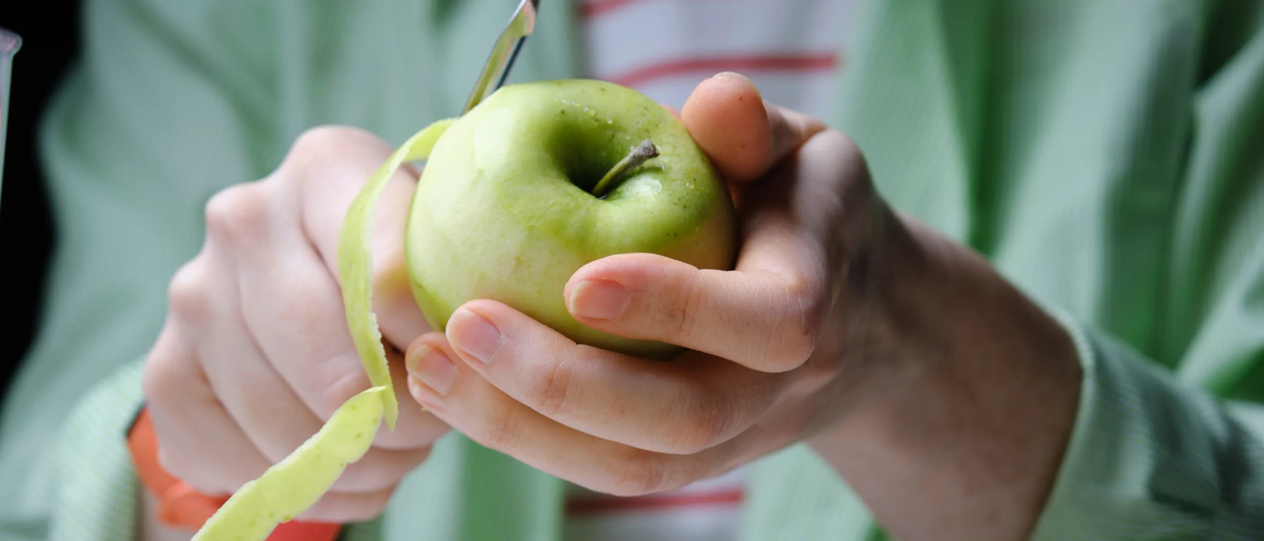 Peeling fruit & vegetables • Migros