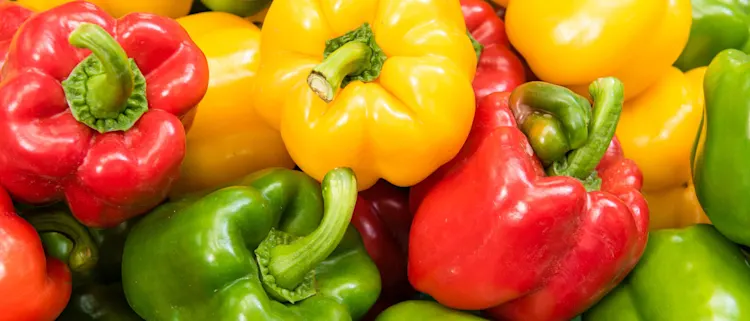Werden grüne Peperoni rot? • Migros