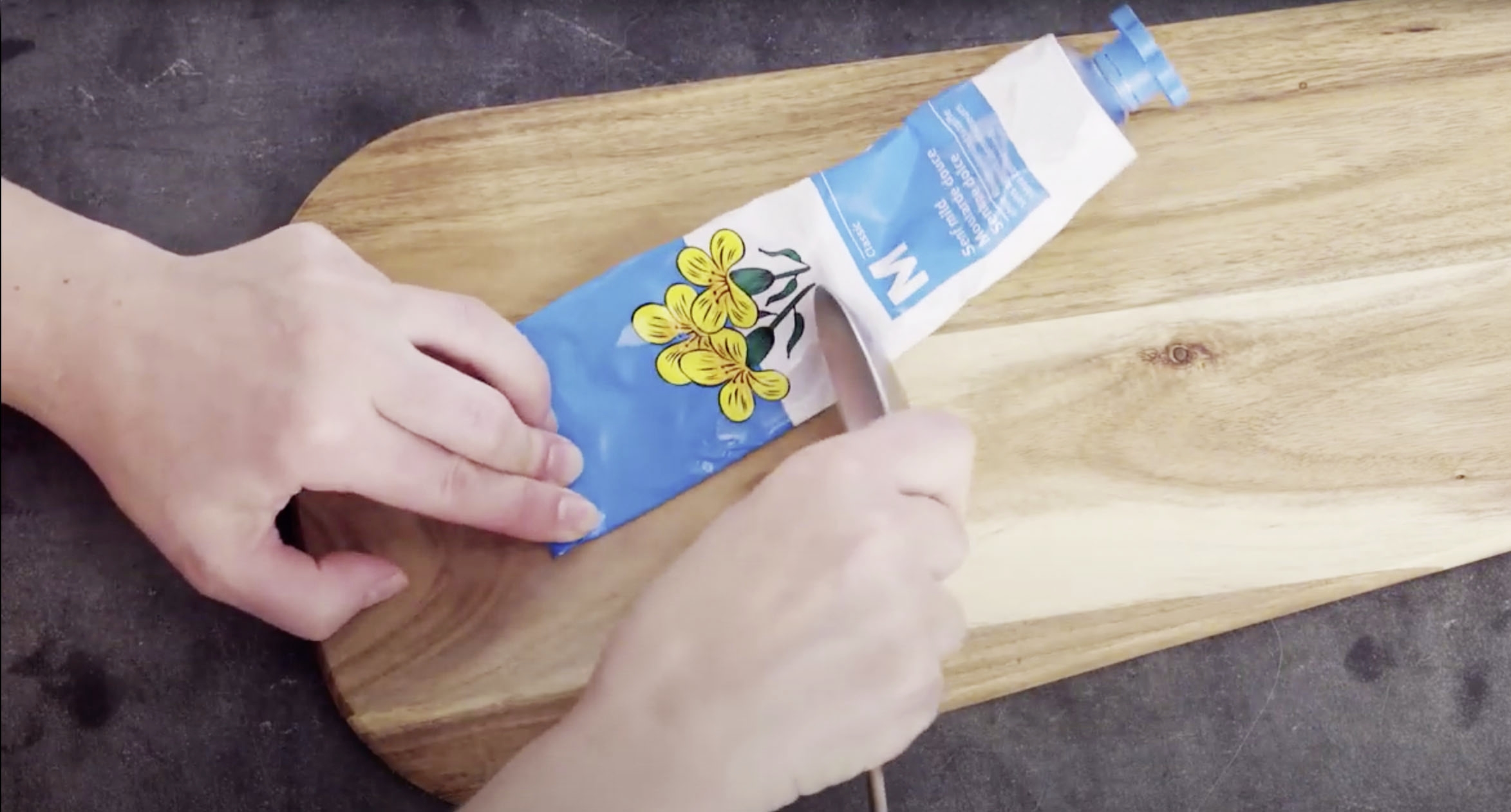 Squeeze the tubes • Migros
