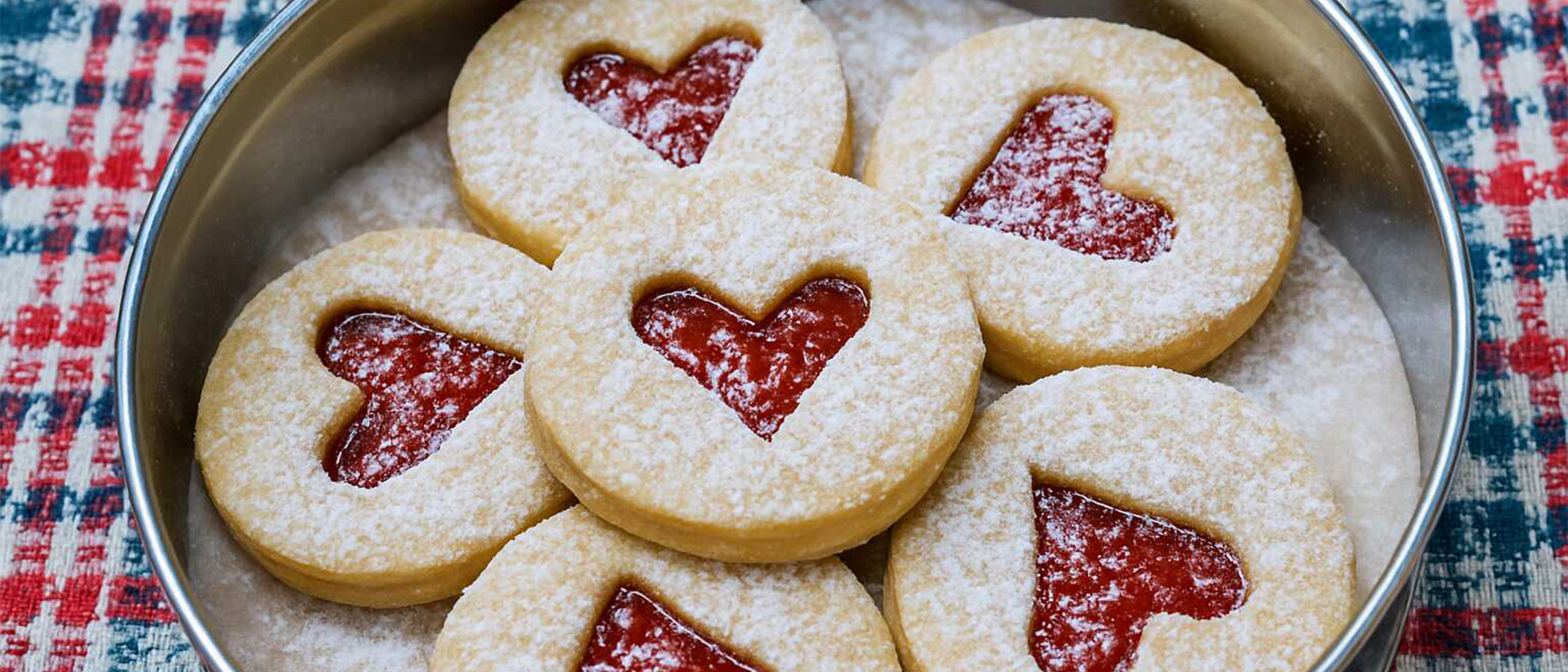 Zimtsterne, Lebkuchen und Vanillegipfeli richtig aufbewahren  Migros