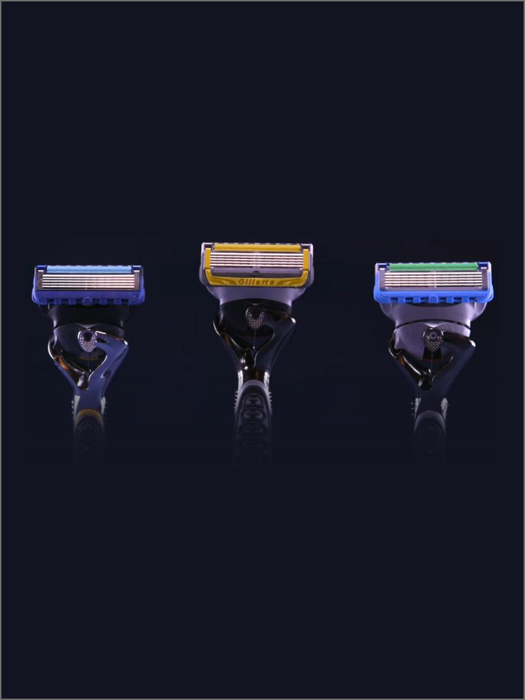 Fusion blades and razor handles