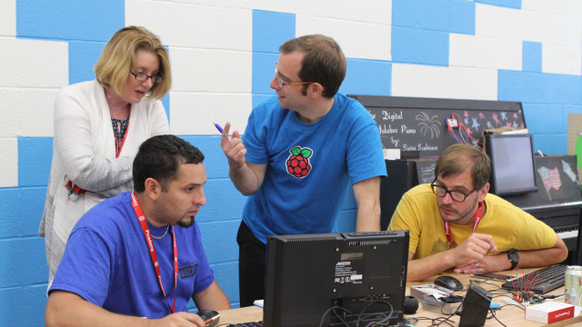 What makes an effective computing PD experience?