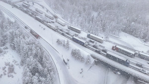 Schneechaos auf der Brennerautobahn (c) WetterOnline