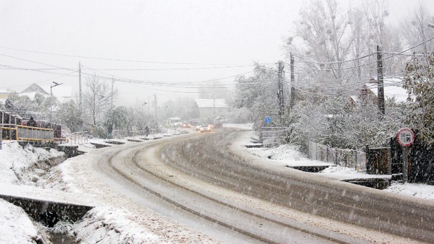 Pe mai multe drumuri naționale s-a circulat în condiții de iarnă.