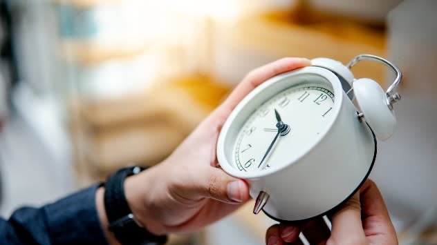 Fall back tonight! Why do the clocks change? Weather News