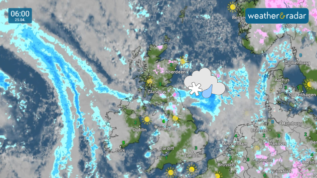 Sleet and snow showers visible on the WeatherRadar in pink.