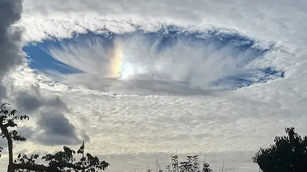 Hole-Punch Cloud