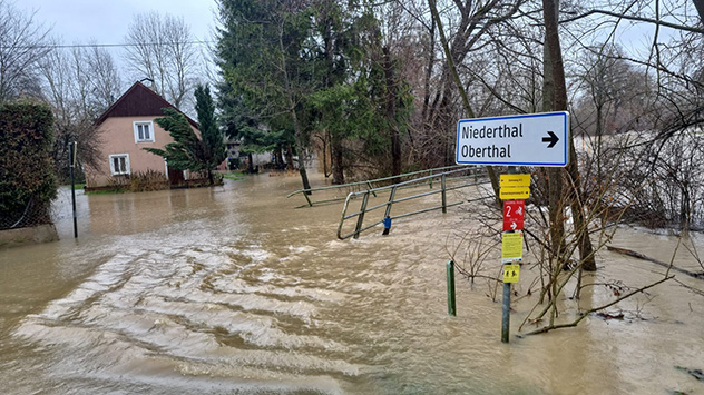 Das Sturmtief ZOLTAN sorgt neben Sturmschäden regional auch für Hochwasser, wie hier in Oberösterreich.