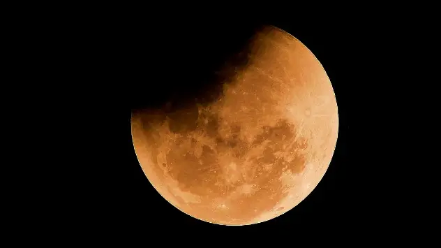 Tendrá lugar un eclipse lunar visible desde muchas zonas. 