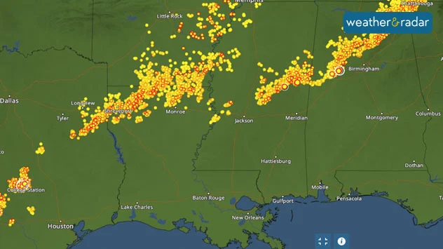 Live lightning feature on Weather&Radar.