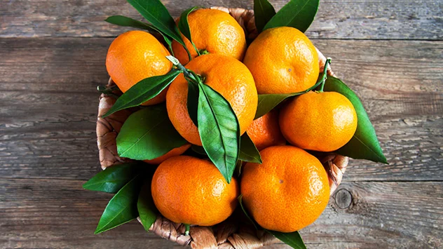 Mandarinen und Clementinen unterscheiden sich rein äusserlich nicht. 
