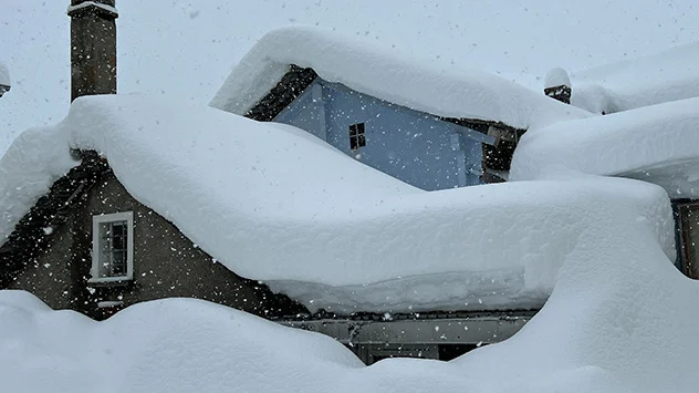 Simplon Dorf in der Schweiz im Schnee