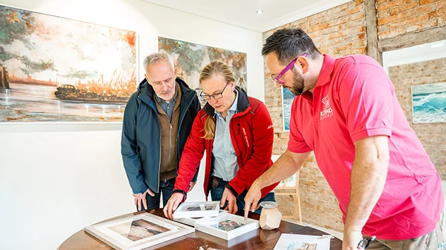 Schlosserlebnistour im Schweriner Umland - Bild: TMV/Gross Führung durch das Kunsthaus Basthorst