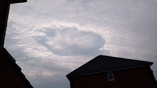 Fallstreak cloud