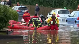 Rettungsbote nach Überflutungen in Schleswig-Holstein