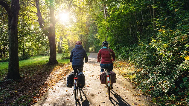 Schlosserlebnistour im Schweriner Umland - Bild: TMV/Gross Fahrradfahrer auf dem Franzosenweg