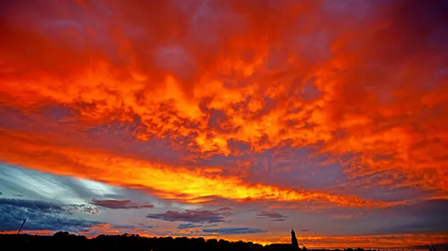 Abendrot brennender Himmel