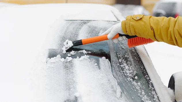 How to Defrost Your Car in Warm Weather