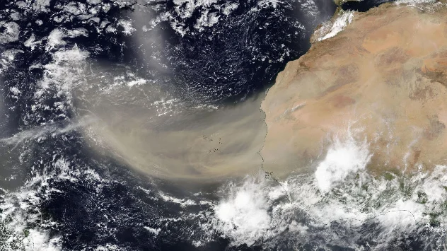 Oblak peska sa satelita