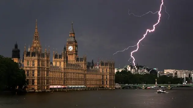 Curious Lightning Facts: It Can Hit the Same Place Twice – Weather News